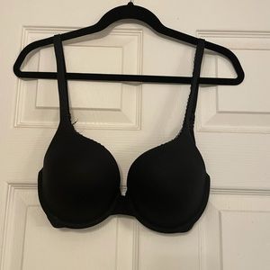 Black Victoria’s Secret bra 34D
